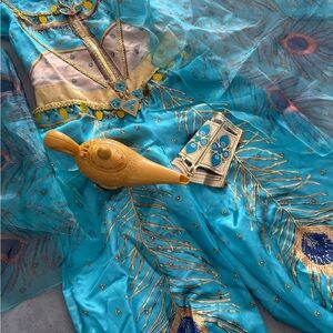 Jasmine costume with Genie lamp